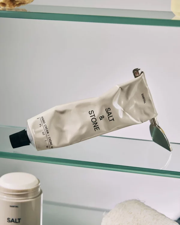 Salt & Stone drėkinamasis rankų kremas Santal & Vetiver